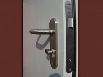 Узлы крепления противопожарных дверей